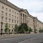 Quelle est la différence entre le FBI et la CIA ?