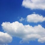 Peut-on toucher les nuages physiquement ?