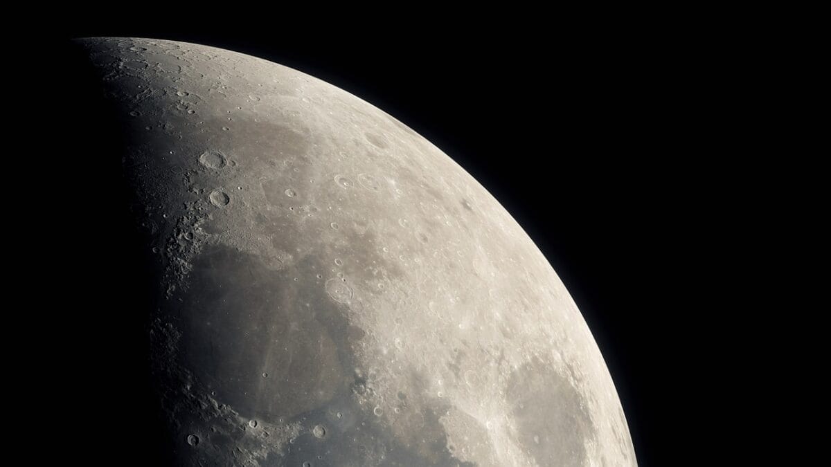 La colonisation de la Lune : un avenir prometteur ou une utopie impossible ?